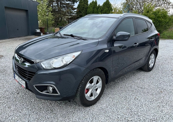 Hyundai ix35 cena 36999 przebieg: 153000, rok produkcji 2011 z Złotów małe 301